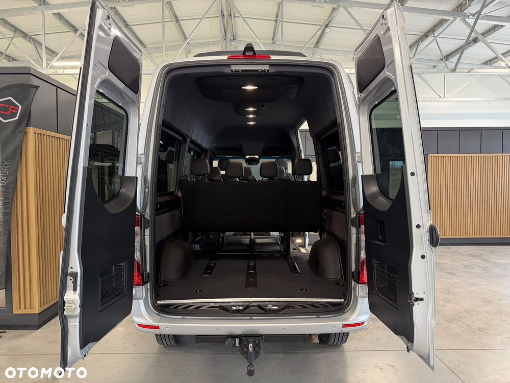 Mercedes-Benz Sprinter - 28