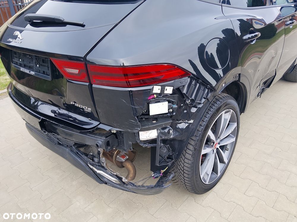 Jaguar E-Pace 1.5 P300e PHEV AWD R-Dynamic Black - 10