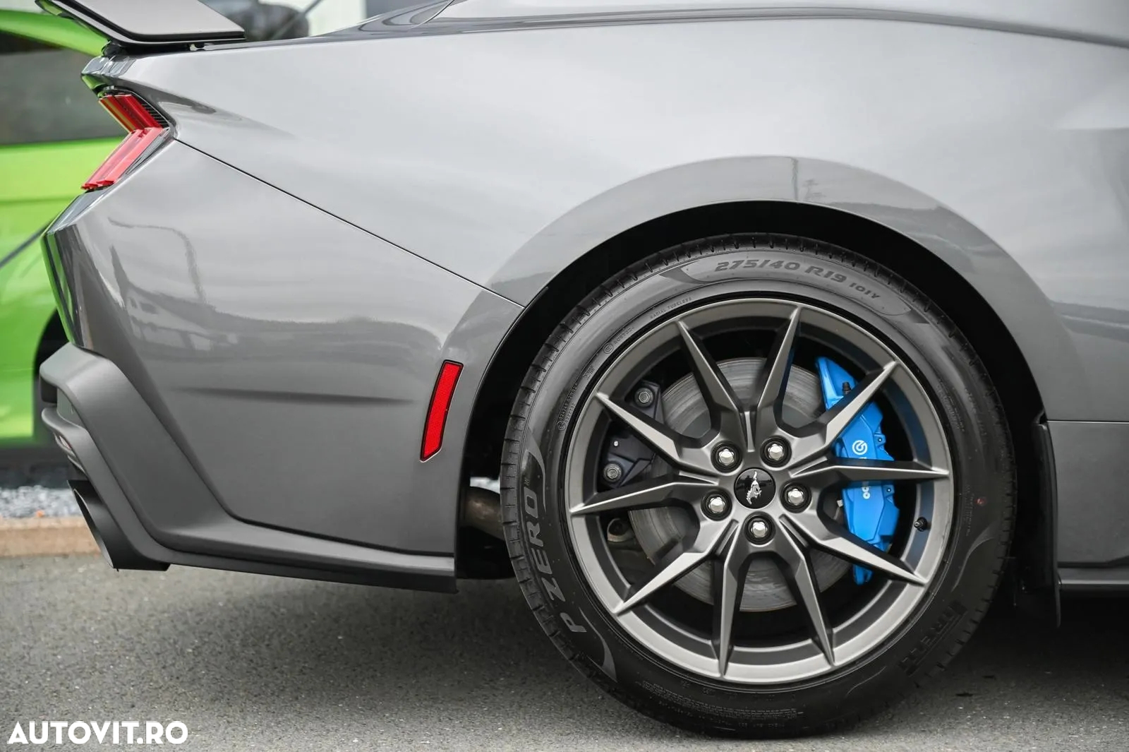 Ford Mustang 5.0 V8 Dark Horse - 35