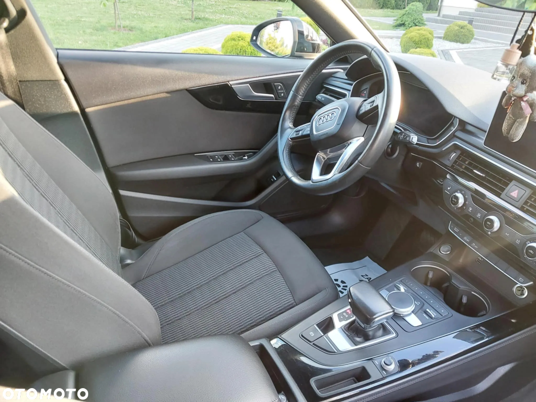 Audi A4 2.0 TDI Quattro Design S tronic - 17