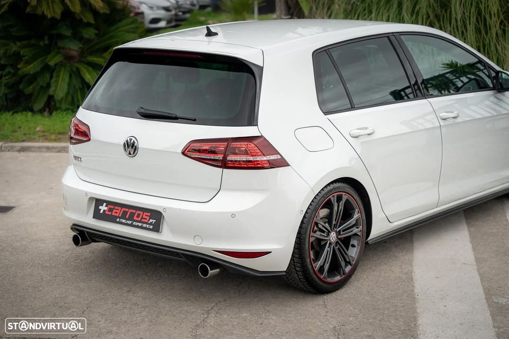VW Golf GTI TCR 2.0 TSI OPF DSG - 9