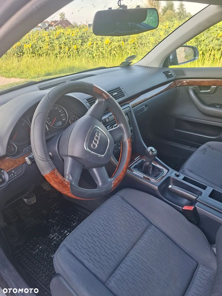 Audi A4 Limousine - 2