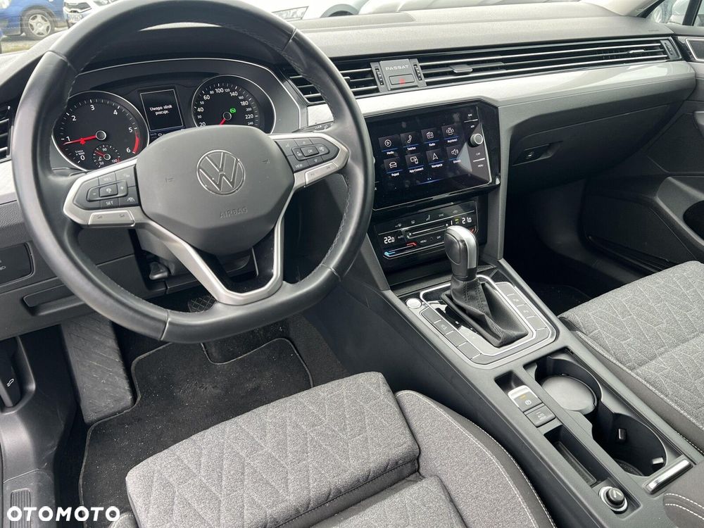 Volkswagen Passat - 26