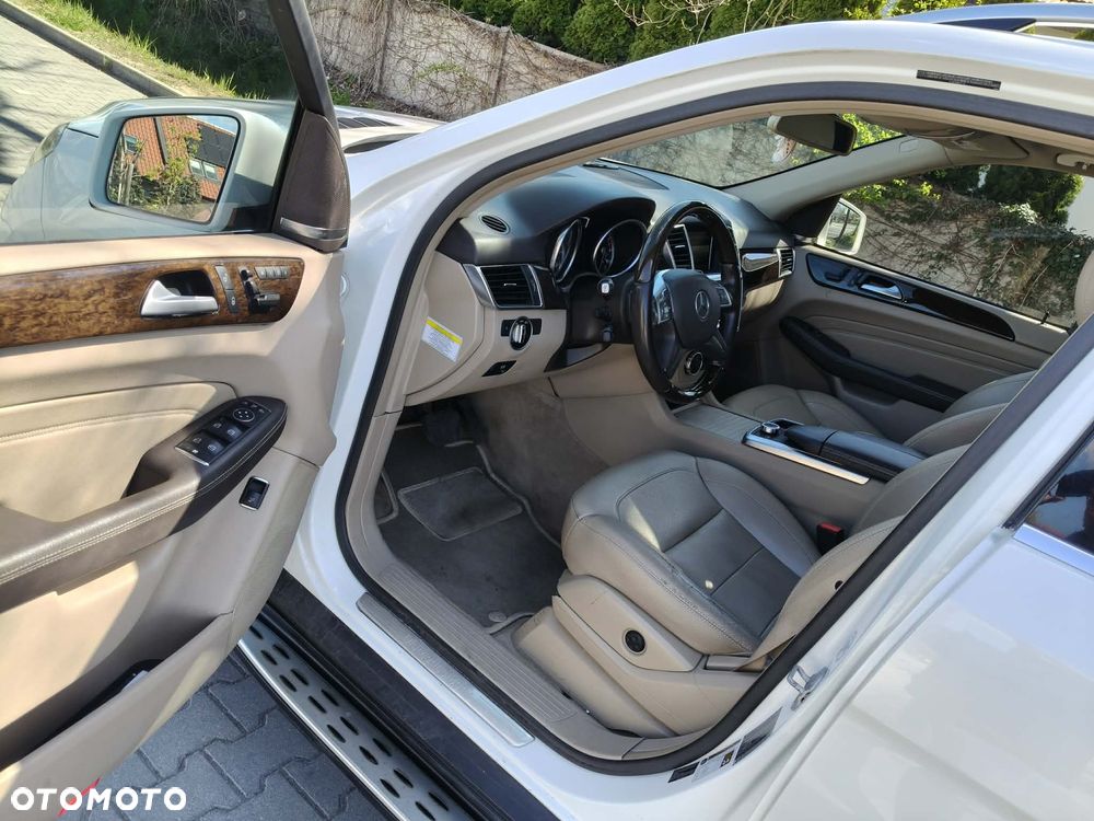 Mercedes-Benz ML - 13