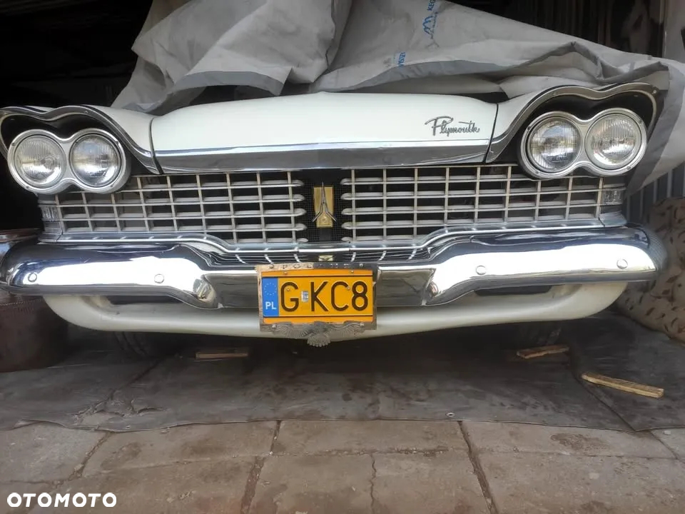 Plymouth Belvedere - 11