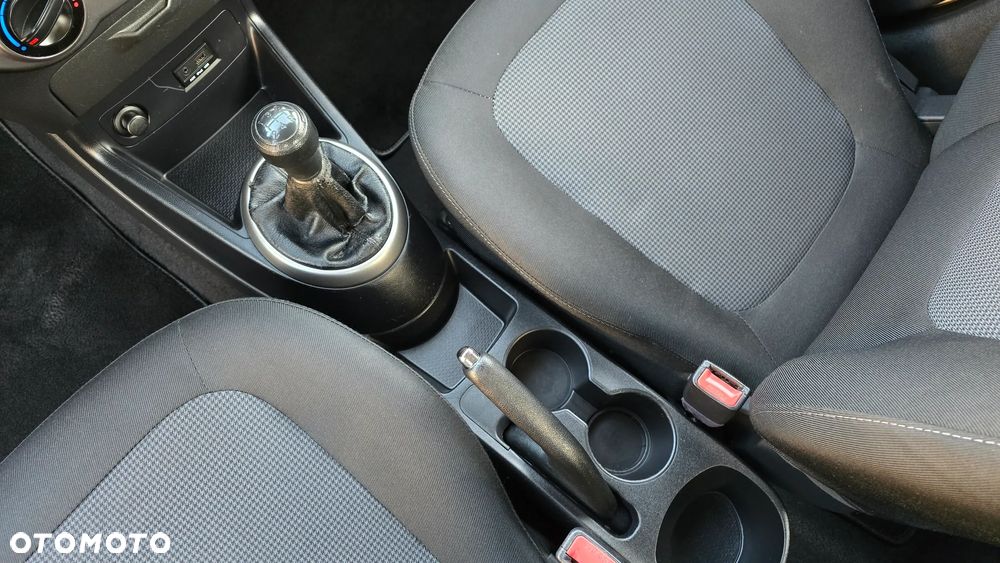 Hyundai i20 - 20