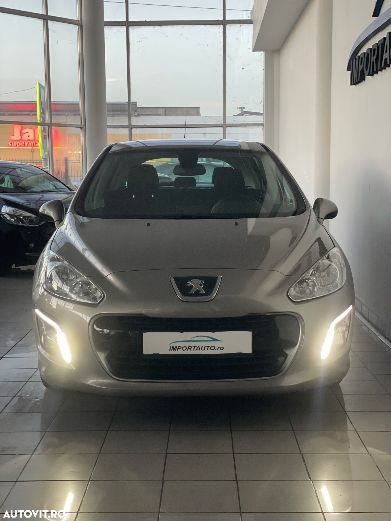 Peugeot 308 120 VTi Style - 32