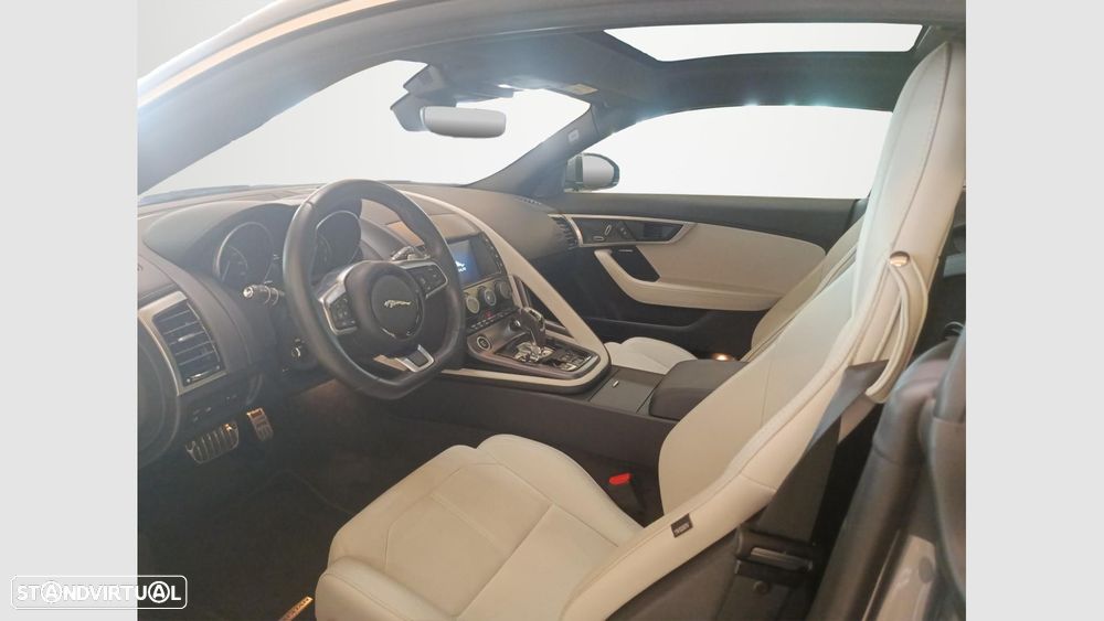Jaguar F-Type 2.0 i4 R-Dynamic - 9