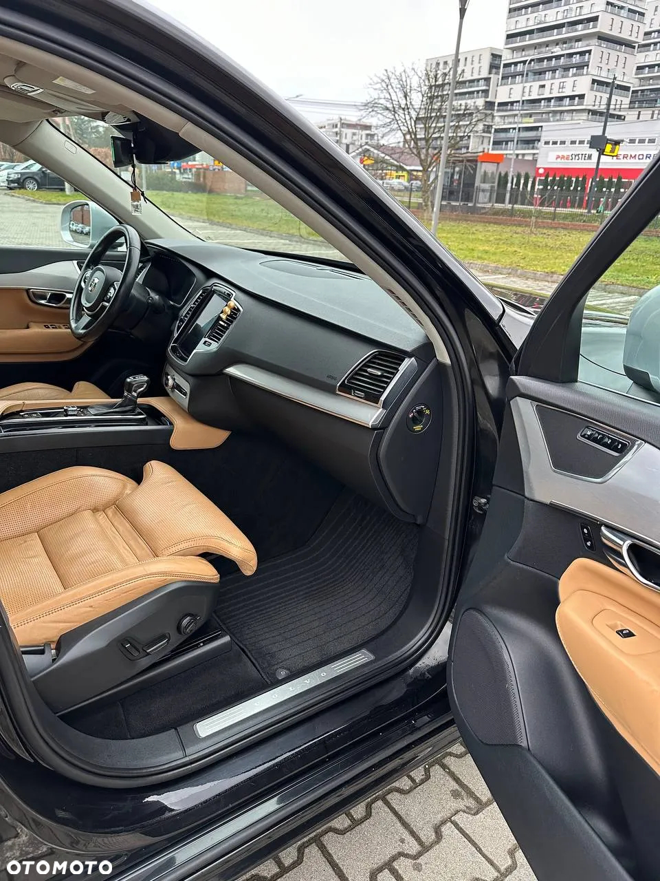 Volvo XC 90 - 7