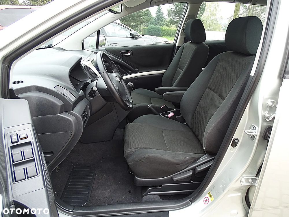 Toyota Corolla Verso 1.8 Prestige 7os - 27