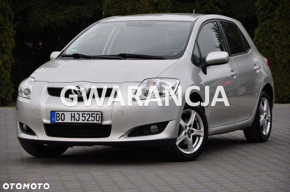 Toyota Auris - 1