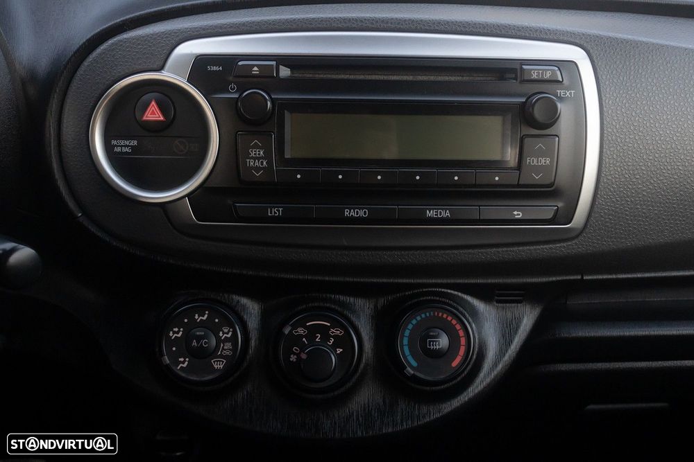 Toyota Yaris 1.4 D-4D Active - 10