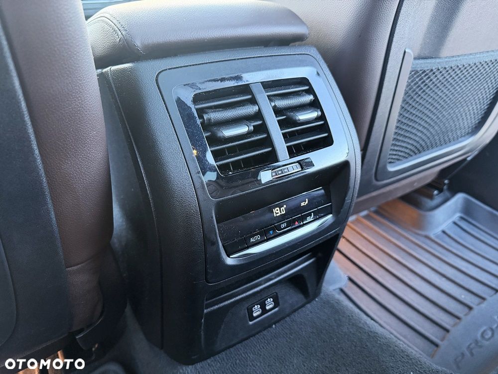 BMW X3 sDrive18d MHEV xLine sport - 32