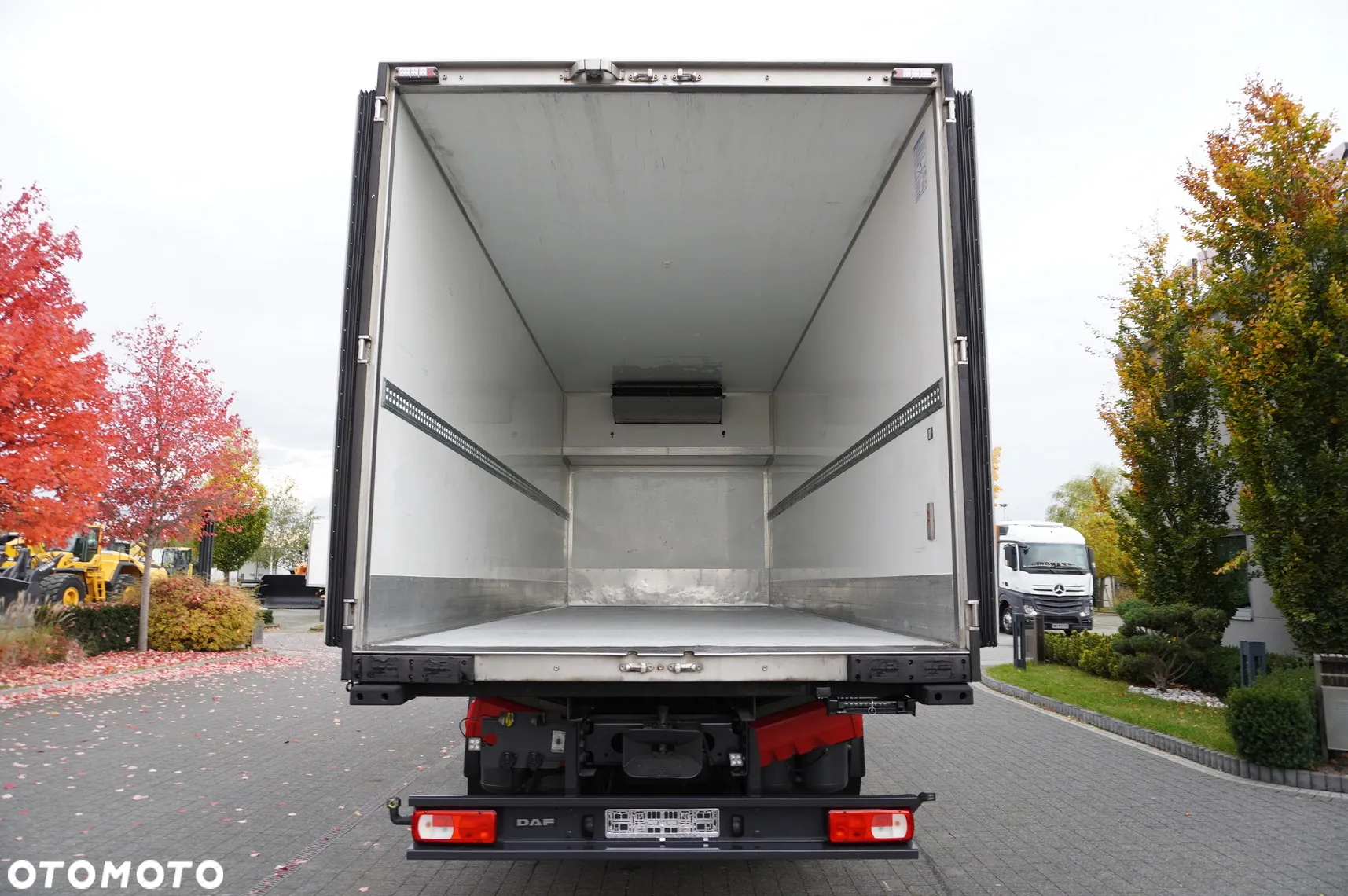 DAF XF 450 6×2 E6 / Chłodnia Lacapitaine 18 palet - 9