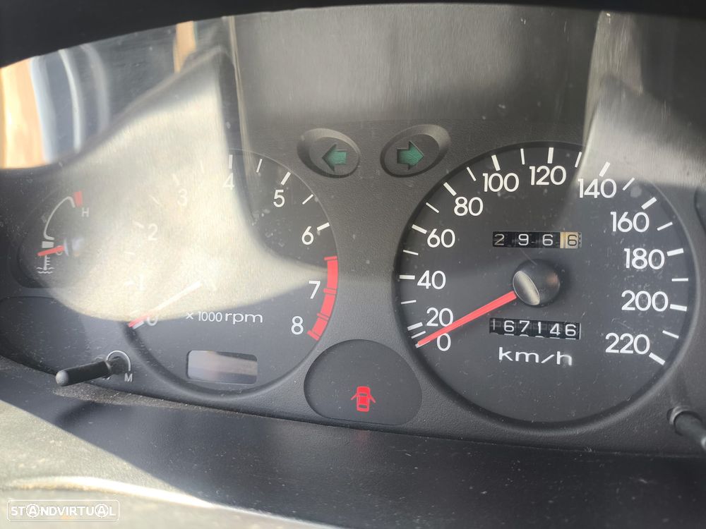 Hyundai Lantra 1.6 GLS - 4