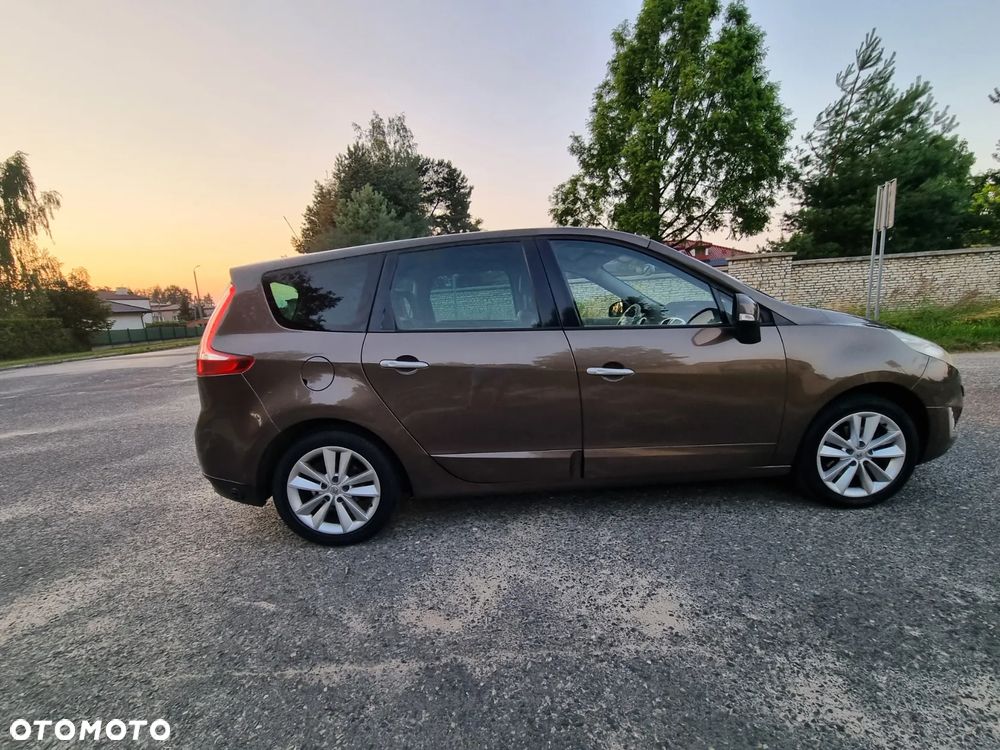 Renault Scenic 2.0 16V Privilege CVT Euro5 - 11