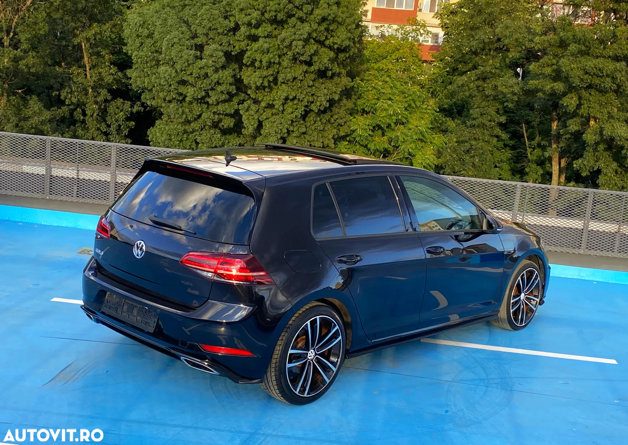 Volkswagen Golf 1.5 eTSI OPF DSG R-Line - 16