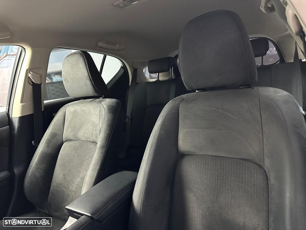 Lexus CT 200h - 13