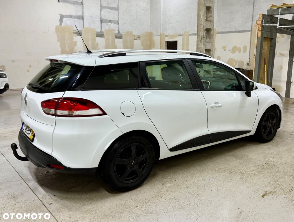 Renault Clio - 10
