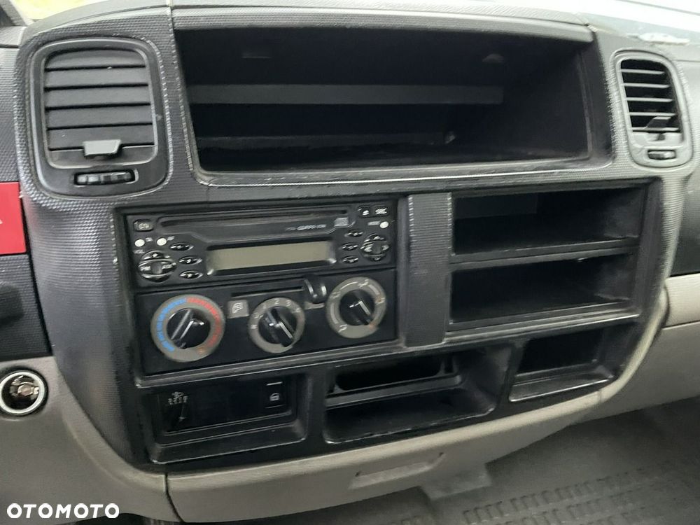 Renault Maxity - 6