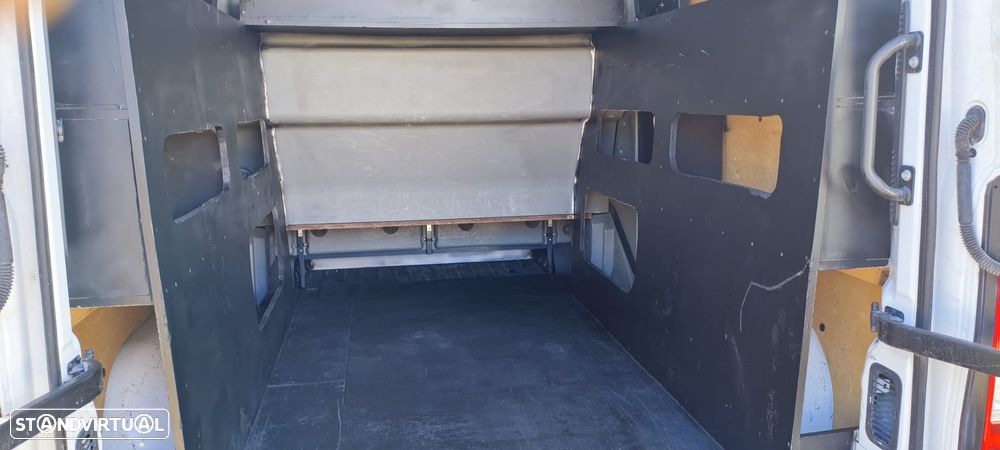 Renault MASTER 2.3 7 LUG - 12