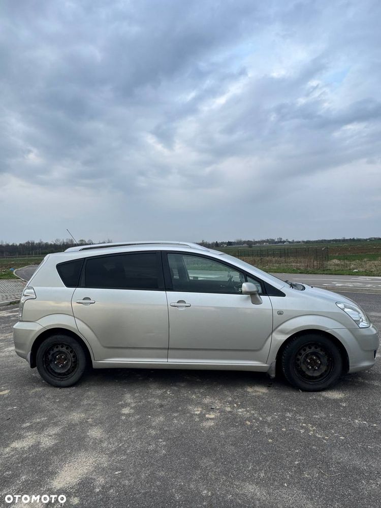 Toyota Corolla Verso - 5