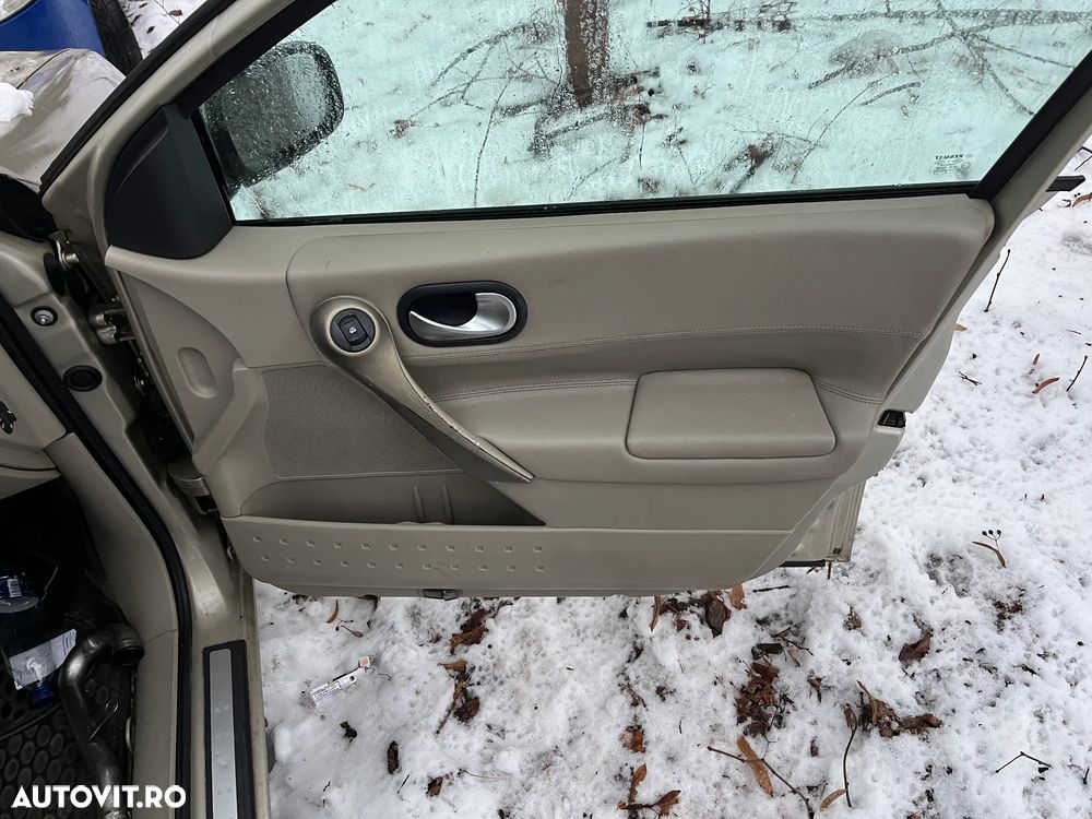 Dezmembrez Renault Megane II facelift bej auriu 1,5 DCI 2007 TED11 - 15