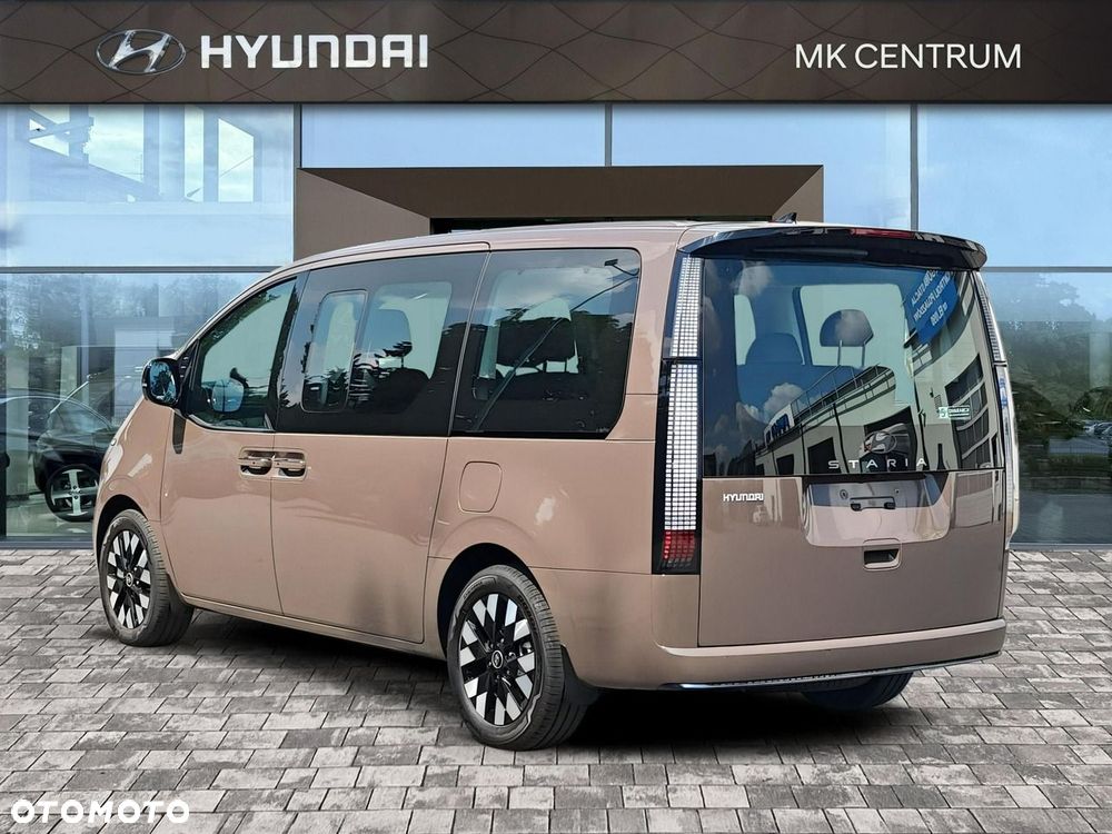 Hyundai Staria - 3