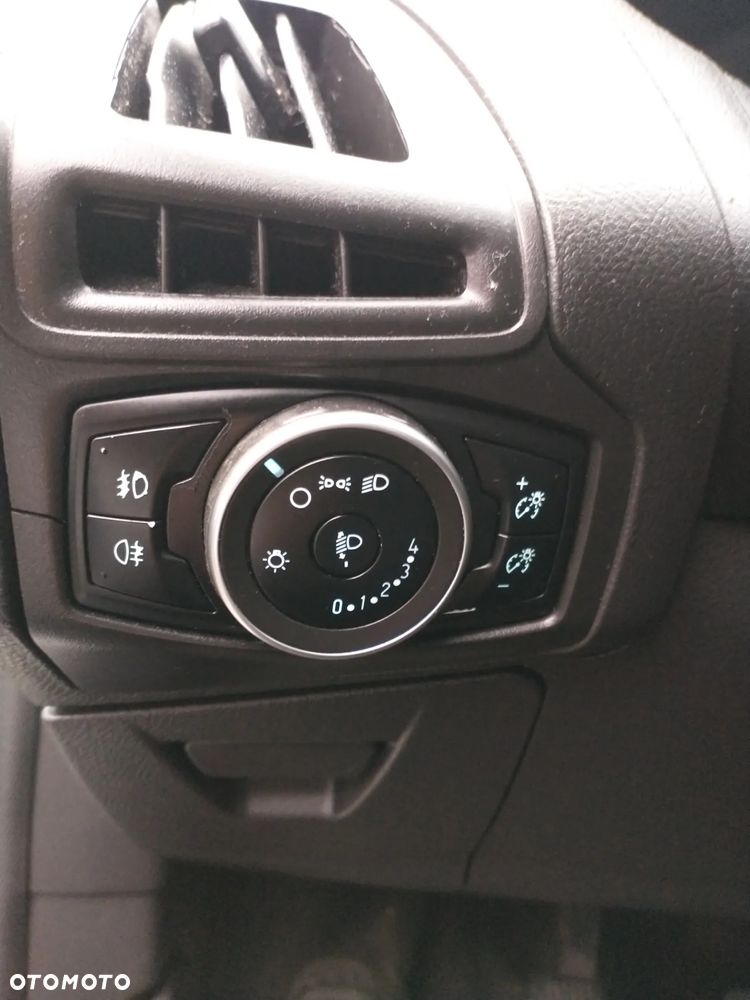 Ford Focus 1.5 TDCi DPF Start-Stopp-System Titanium - 11