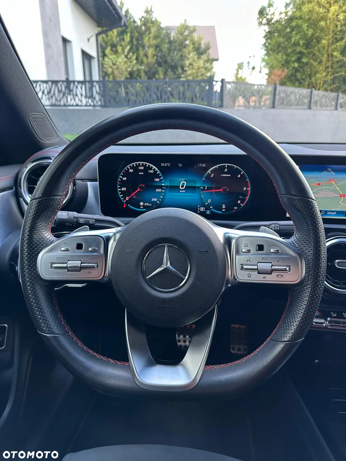 Mercedes-Benz CLA - 27