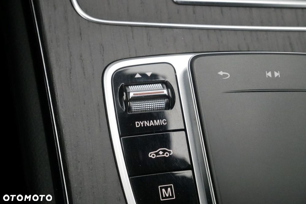 Mercedes-Benz GLC - 27