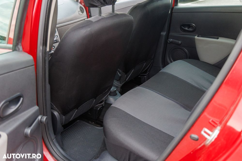 Renault Clio III 1.2 16V Authentique - 7
