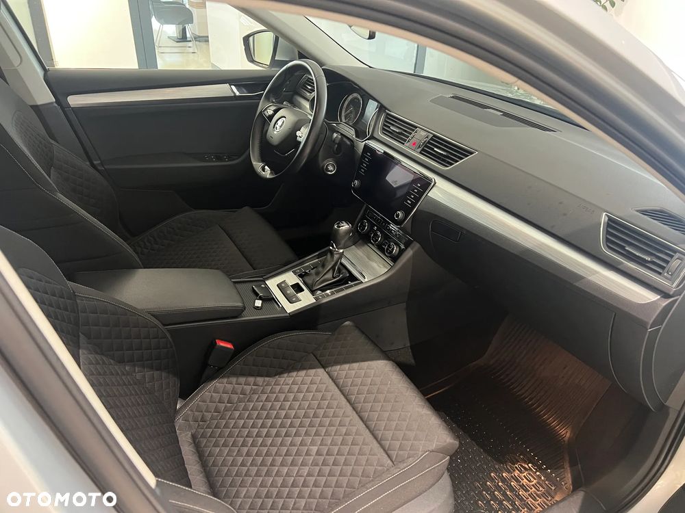 Skoda Superb 1.5 TSI Ambition DSG - 10