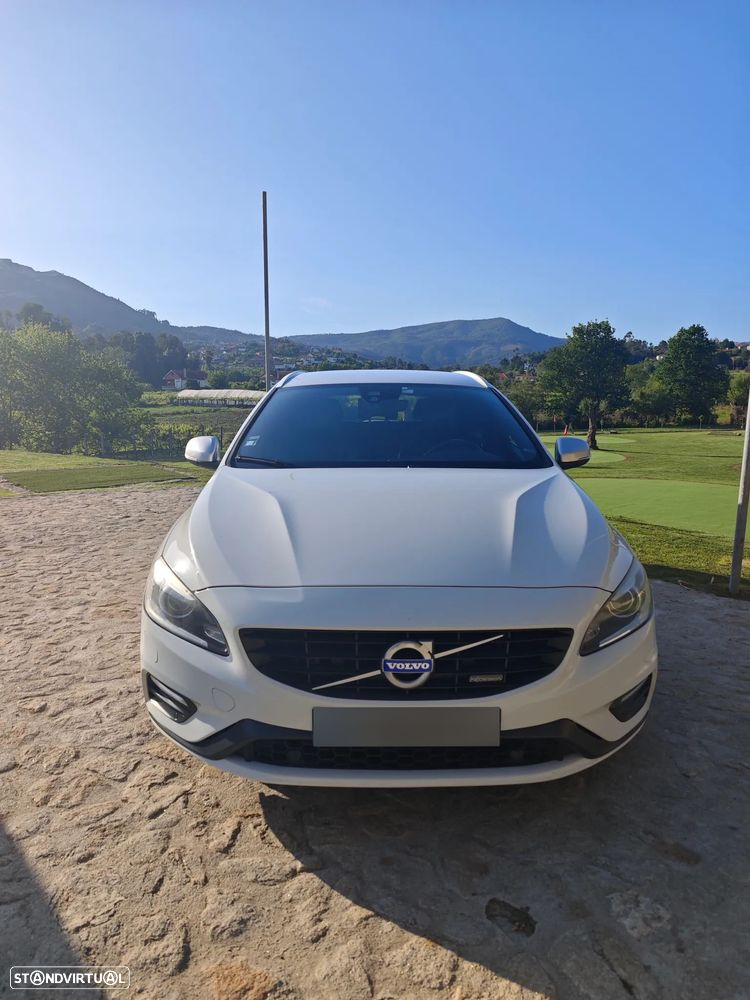 Volvo V60 2.0 D4 R-Design - 4