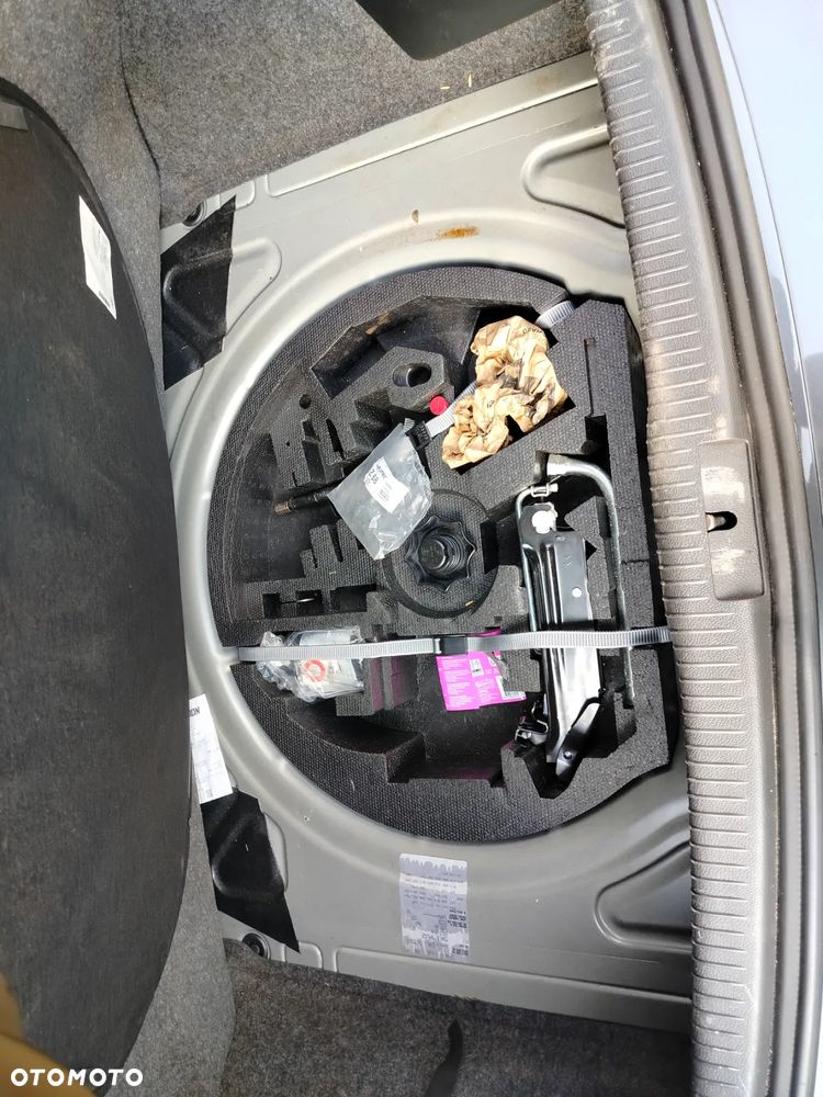 Volkswagen Golf - 9