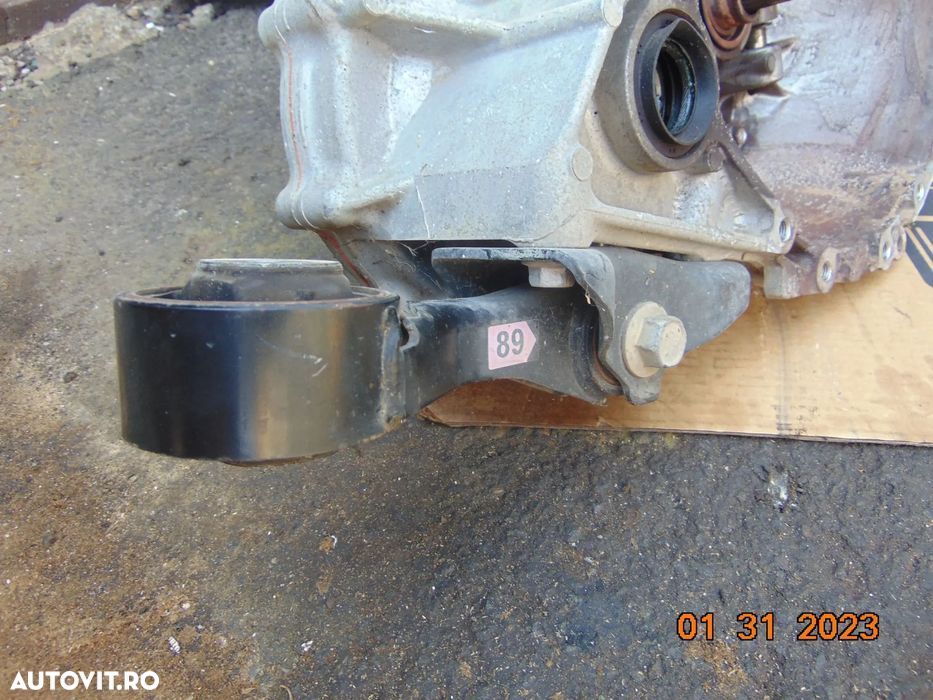Suport cutie antilabans Toyota Yaris 3 motor 1.0 2011-2020 - 1
