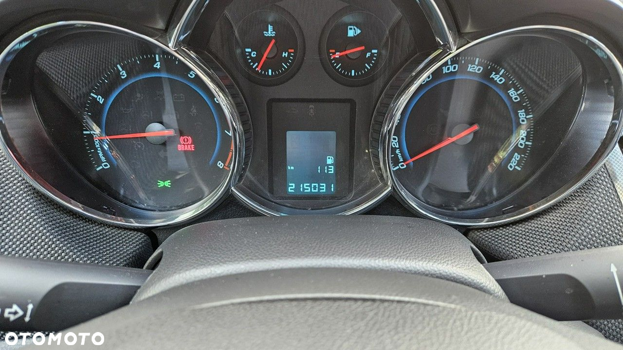 Chevrolet Cruze 1.8 LT - 24