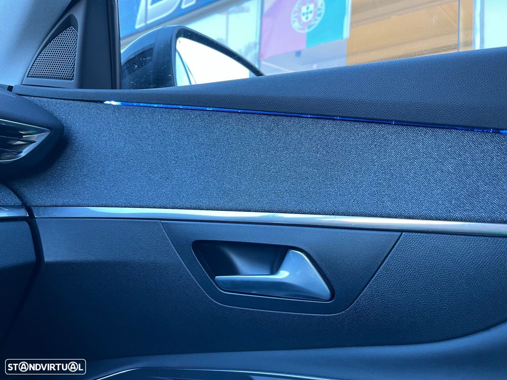 Peugeot 3008 1.6 Hybrid Allure Pack e-EAT8 - 51