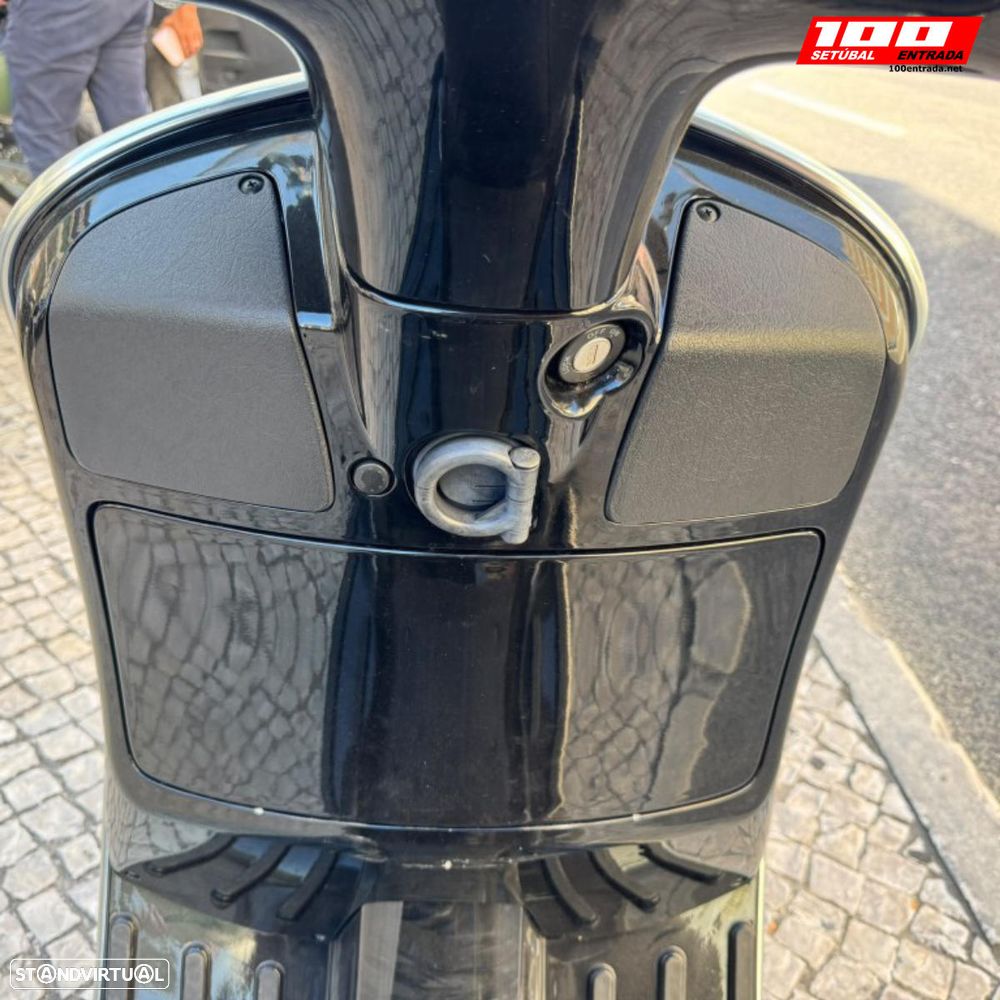 Piaggio Vespa GTS Supersport 300 - 11