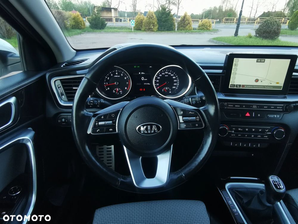 Kia Ceed 1.4 T-GDI OPF Spirit - 33