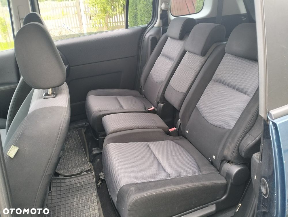 Mazda 5 - 7