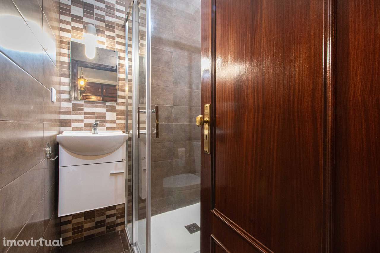 APARTAMENTO T4 COM LAREIRA, TERRAÇO COM CHURRASQUEIRA - Grande imagem: 3/3