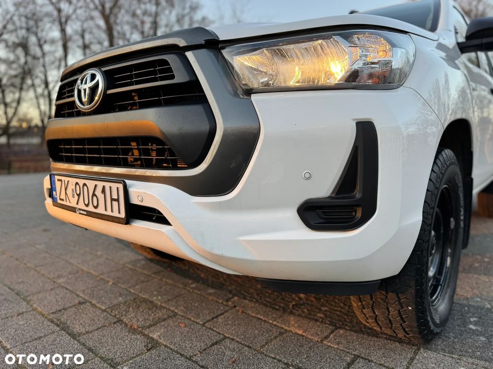 Toyota Hilux 2.4 D-4D Double Cab DLX 4x4 - 38