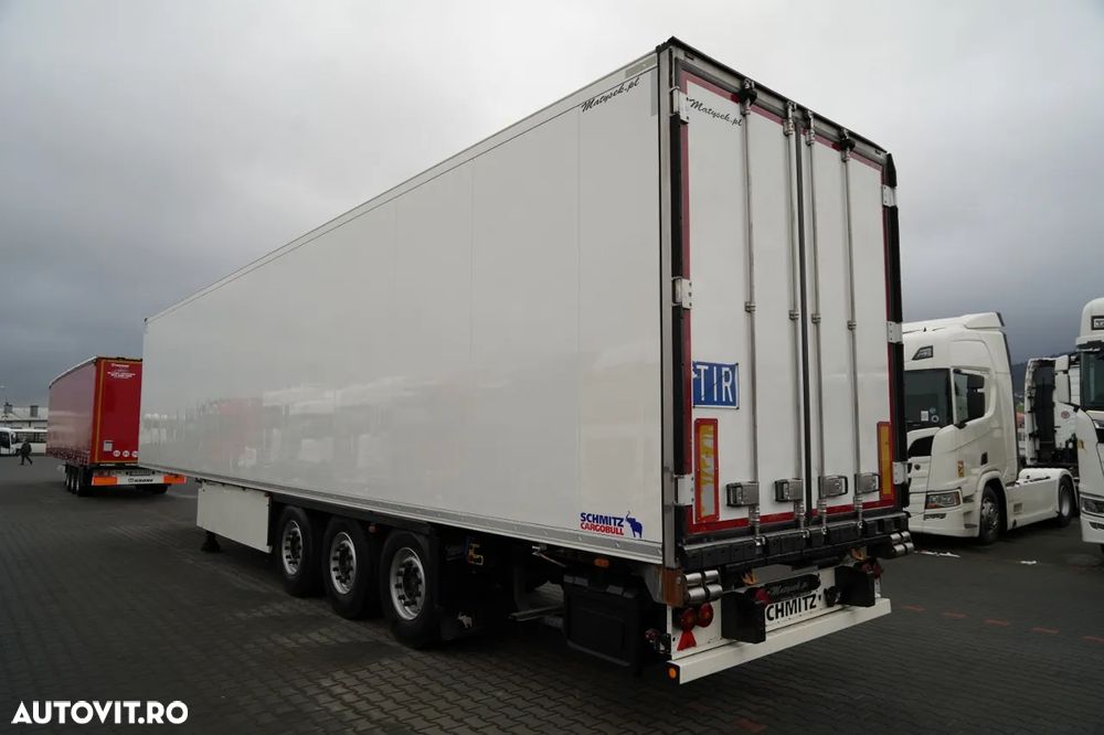 Schmitz Cargobull REFRIGERAT / THERMO KING / CU CÂRLIG / AXĂ RIDICATĂ / COȘ PENTRU PALEȚI - 3
