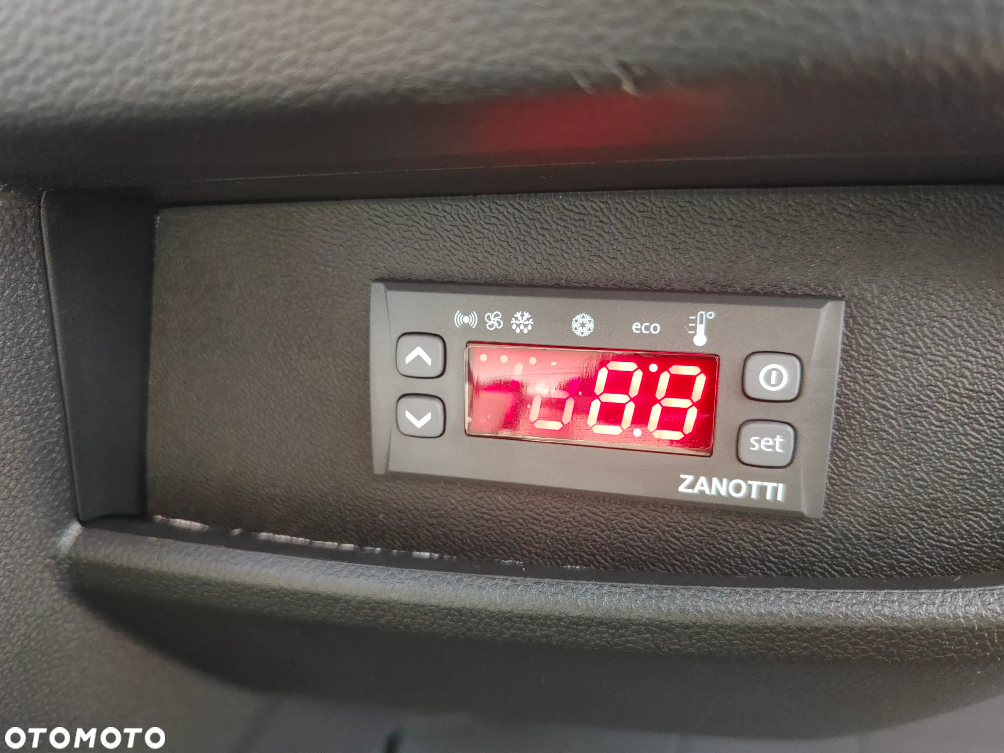 Renault Trafic - 9