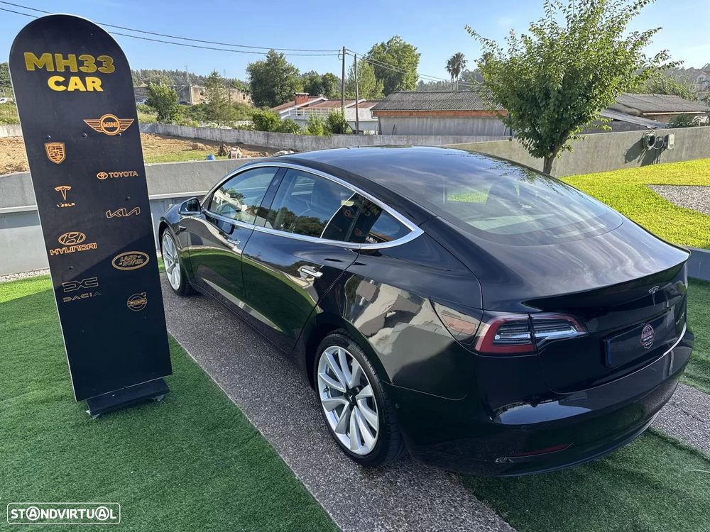 Tesla Model 3 - 16
