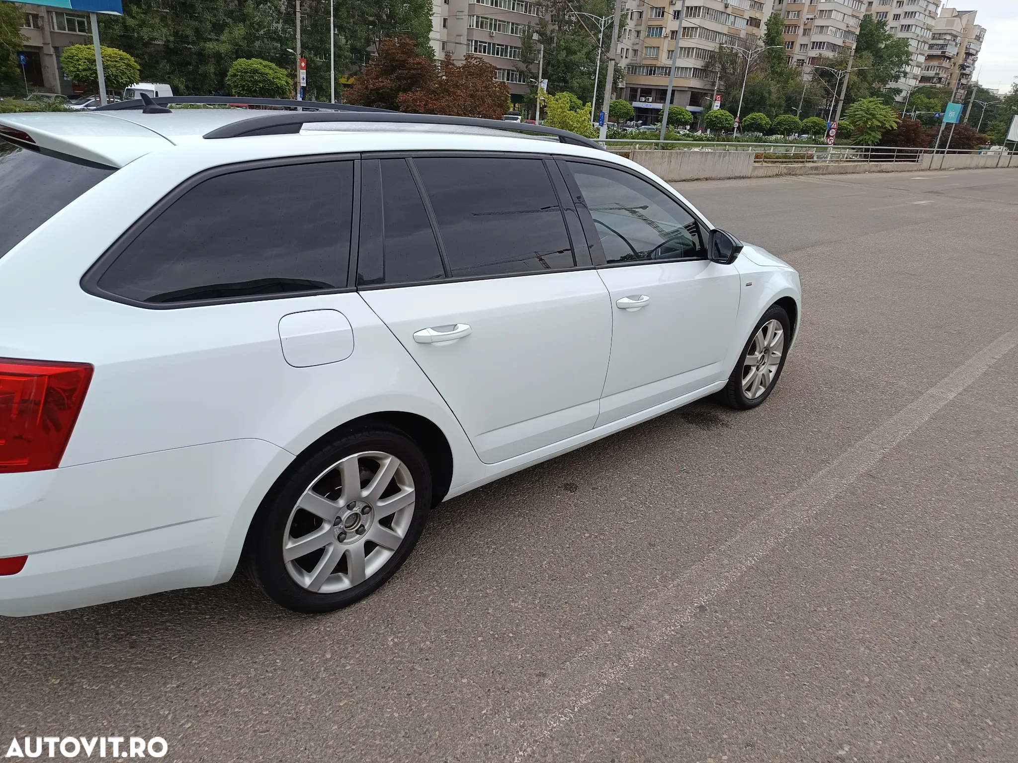 Skoda Octavia 2.0 TDI DSG Style - 7