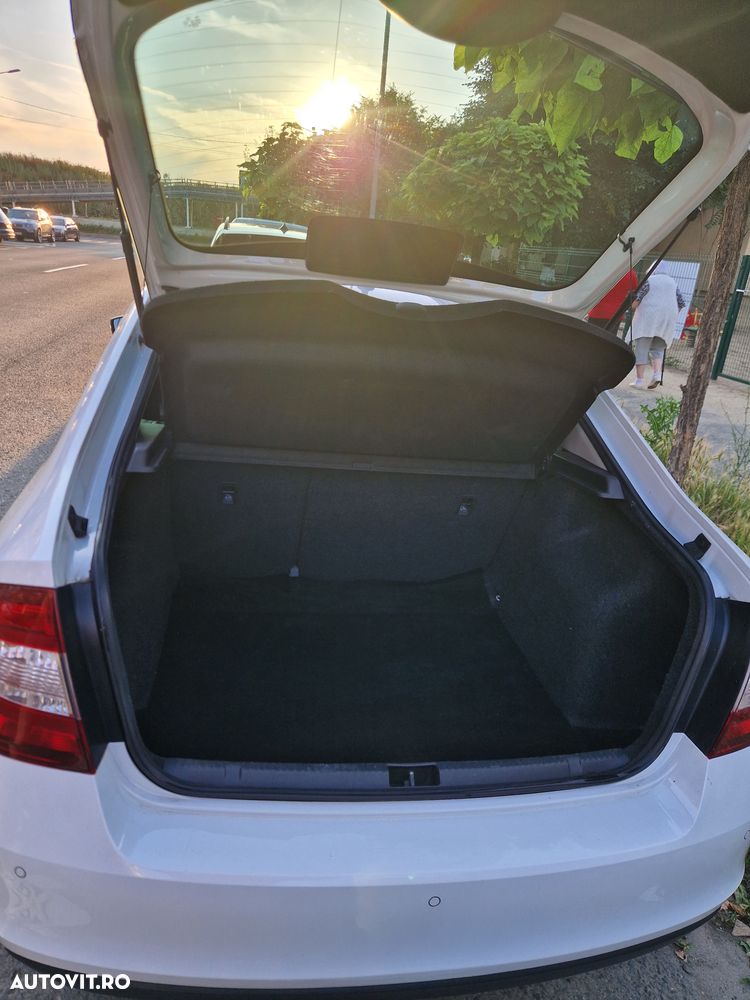 Skoda RAPID - 16