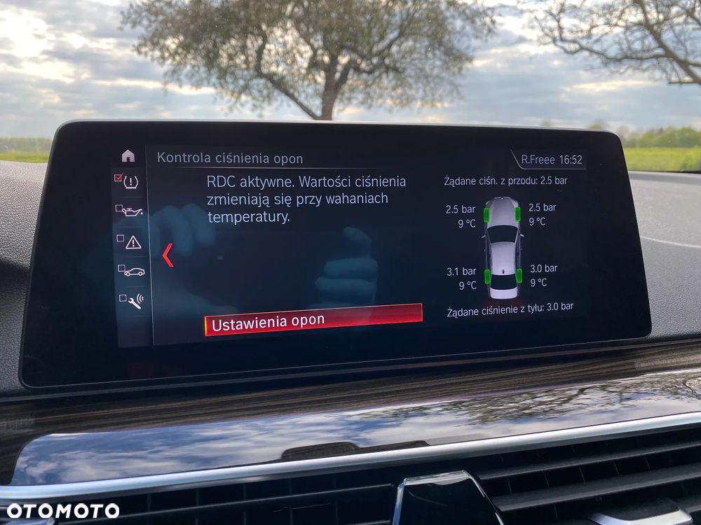 BMW Seria 5 530i Sport Line - 24