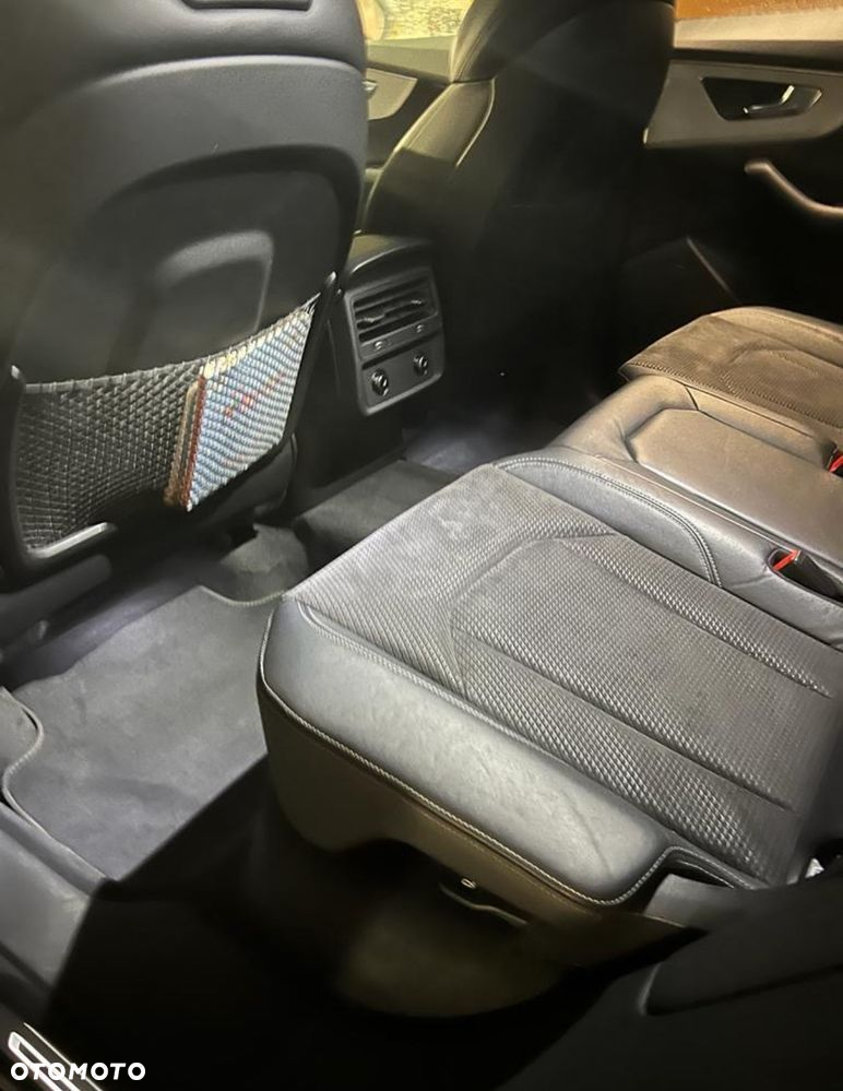 Audi Q8 - 17